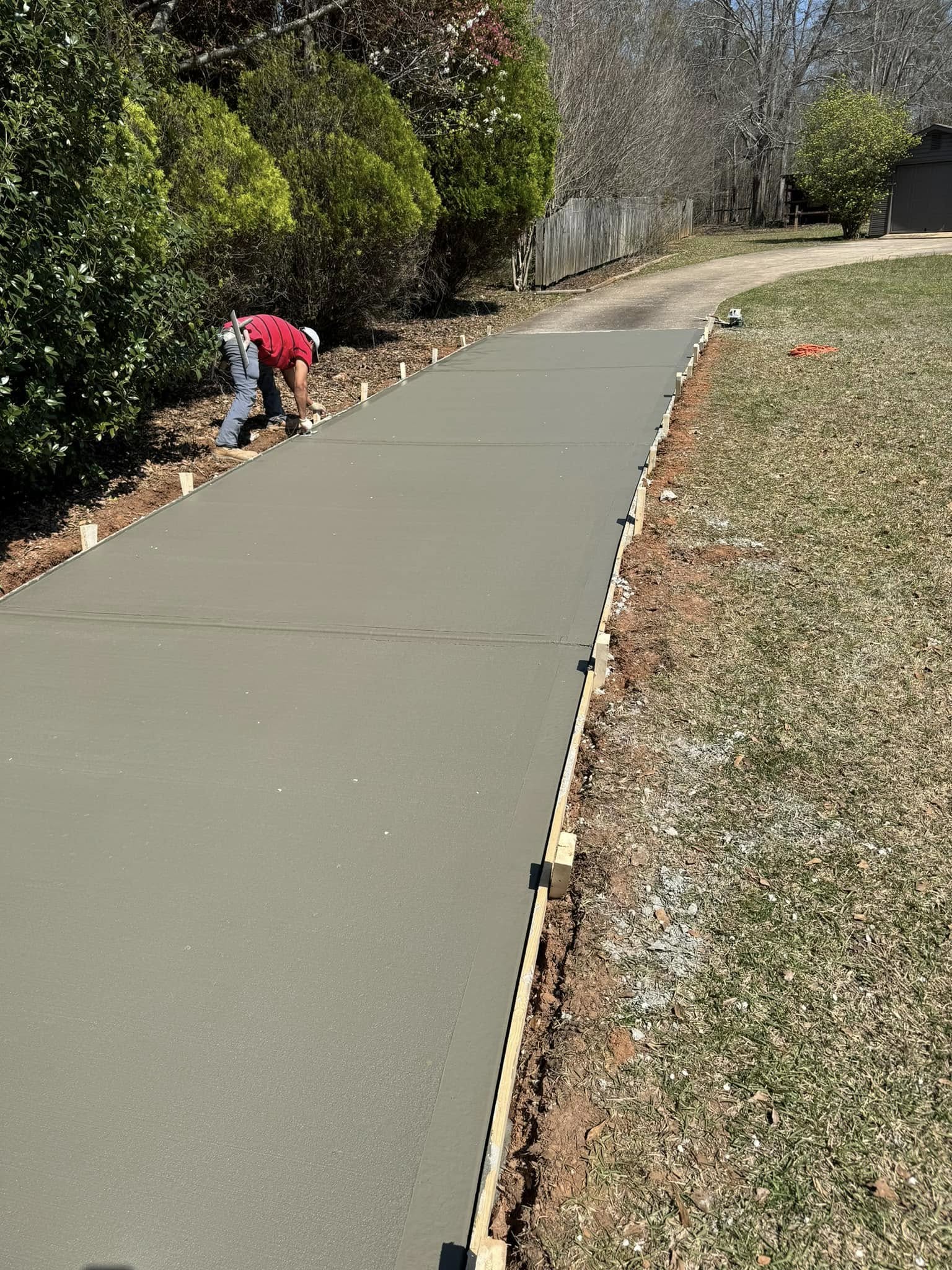 concrete-sidewalk-build